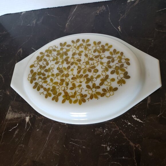 Pyrex Lid Verde Oval 2.5 QT lid - 945 C white green design. Handles - Picture 2 of 9